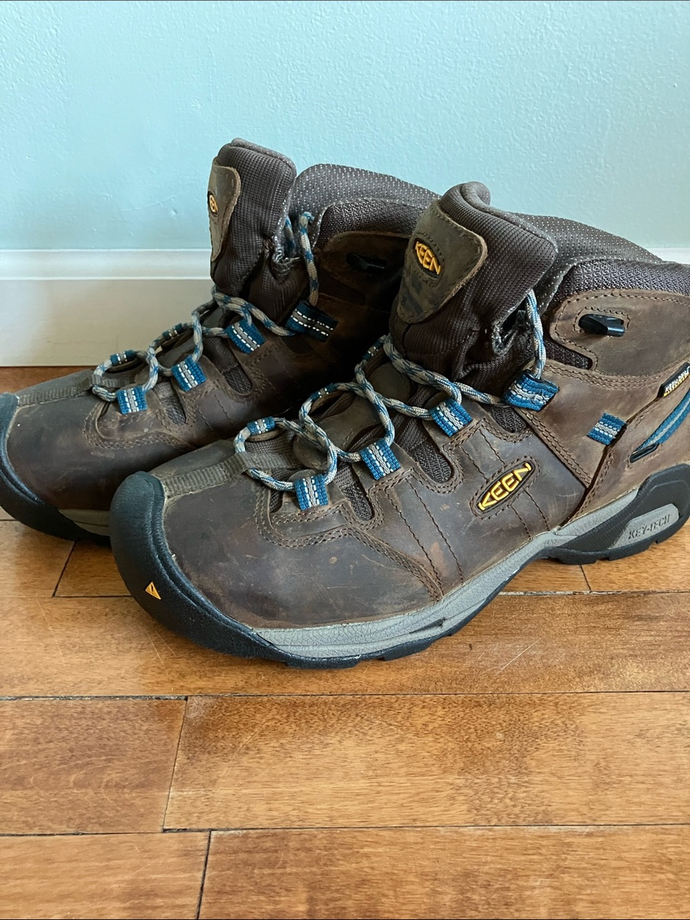 KEEN Utility Detroit XT Waterproof EH Steel Toe Work Boots Men's 9.5 EE Wide